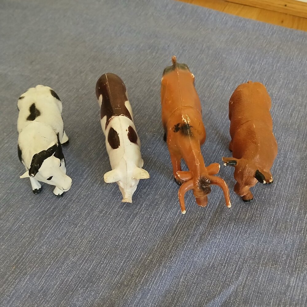 Farm Animal  Bull, Pig, 2 x Cow plastic Toy